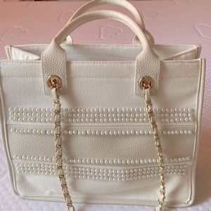 Mini Pearl Canvas Resort Bag perfect tot for work and/or travel